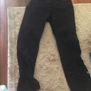 Black lululemon Capri leggings